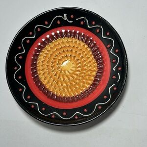 Veo Espana 5" Hand Painted Garlic Grating Bowl / Plate, Decorative Art Pottery